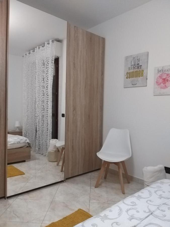 Sophia' S House Appartamento Quartello クアルトゥ・サンテーレナ エクステリア 写真